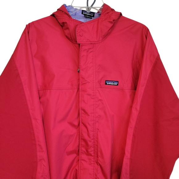 Patagonia Red Hooded Rain Shell Jacket Size L Lightweight Windbreaker - Picture 3 of 11